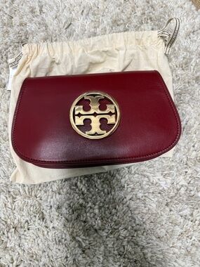 Tory Burch Marlowe Small Leather Crossbody in Burgundy with Gold Logo